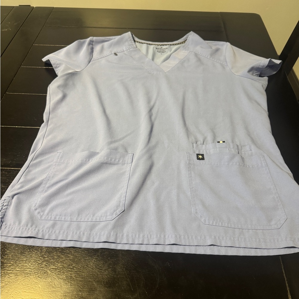 Ceil Blue Women's Scrub top size large